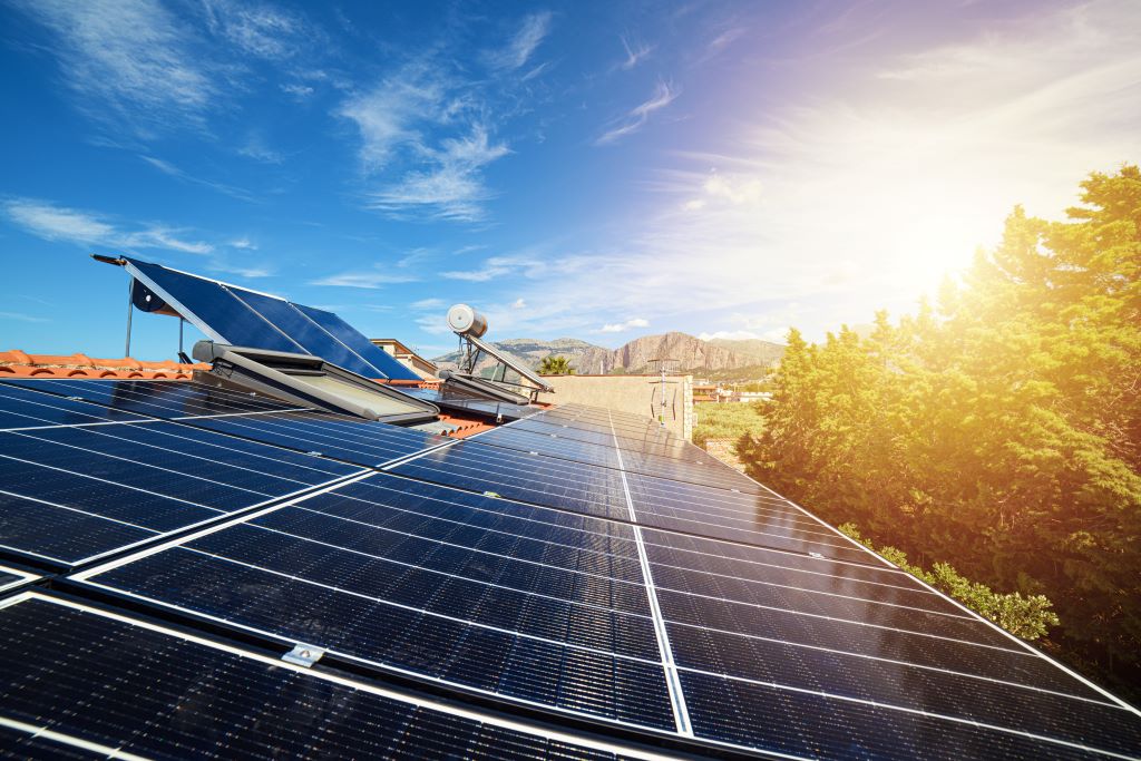 Solar-Glossar: Die wichtigsten Begriffe rund um Solaranlagen einfach erklärt