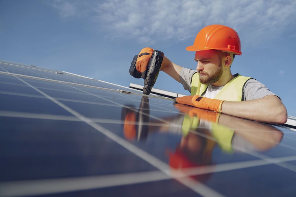 Solaranlage selbst installieren – Das müssen Sie wissen