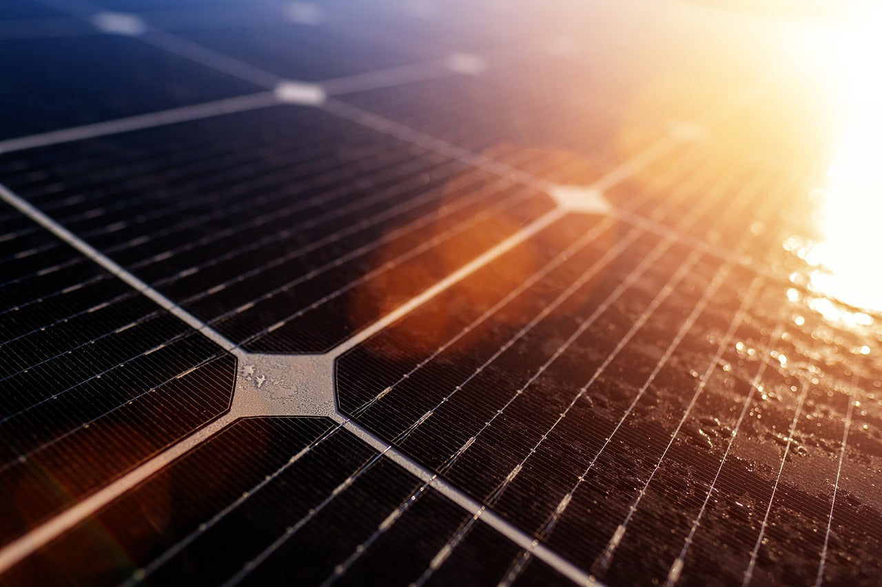 EnGW-Novelle & PV-Änderungen 2025: Das bedeutet das Solarspitzen-Gesetz für Einspeisevergütung, Direktvermarktung & Co