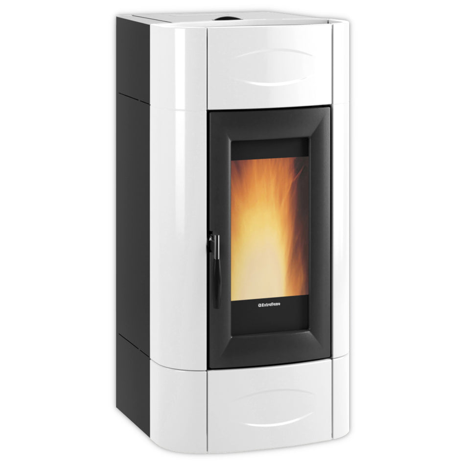 Extraflame ISIDORA IDRO H20 EVO Pelletofen in Weiss mit grosser Sichtscheibe und Flamme, verziertes Majolika | Klimaworld.com