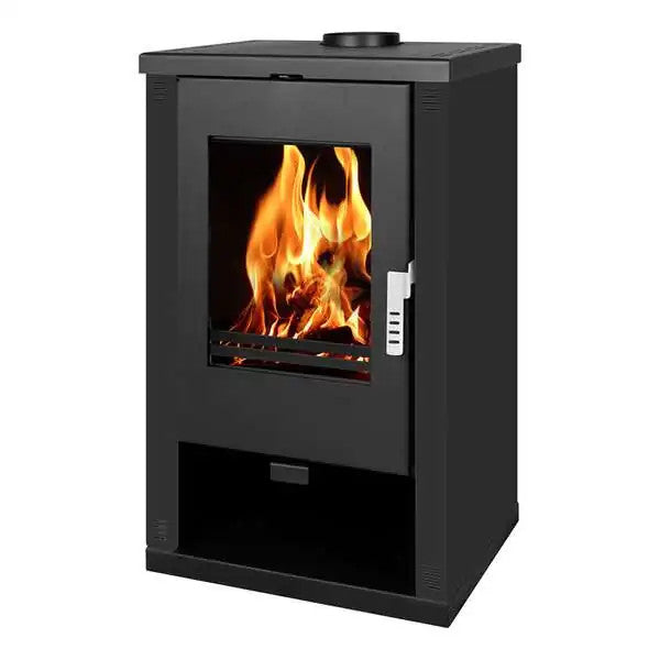 Bruno Novak in Schwarz