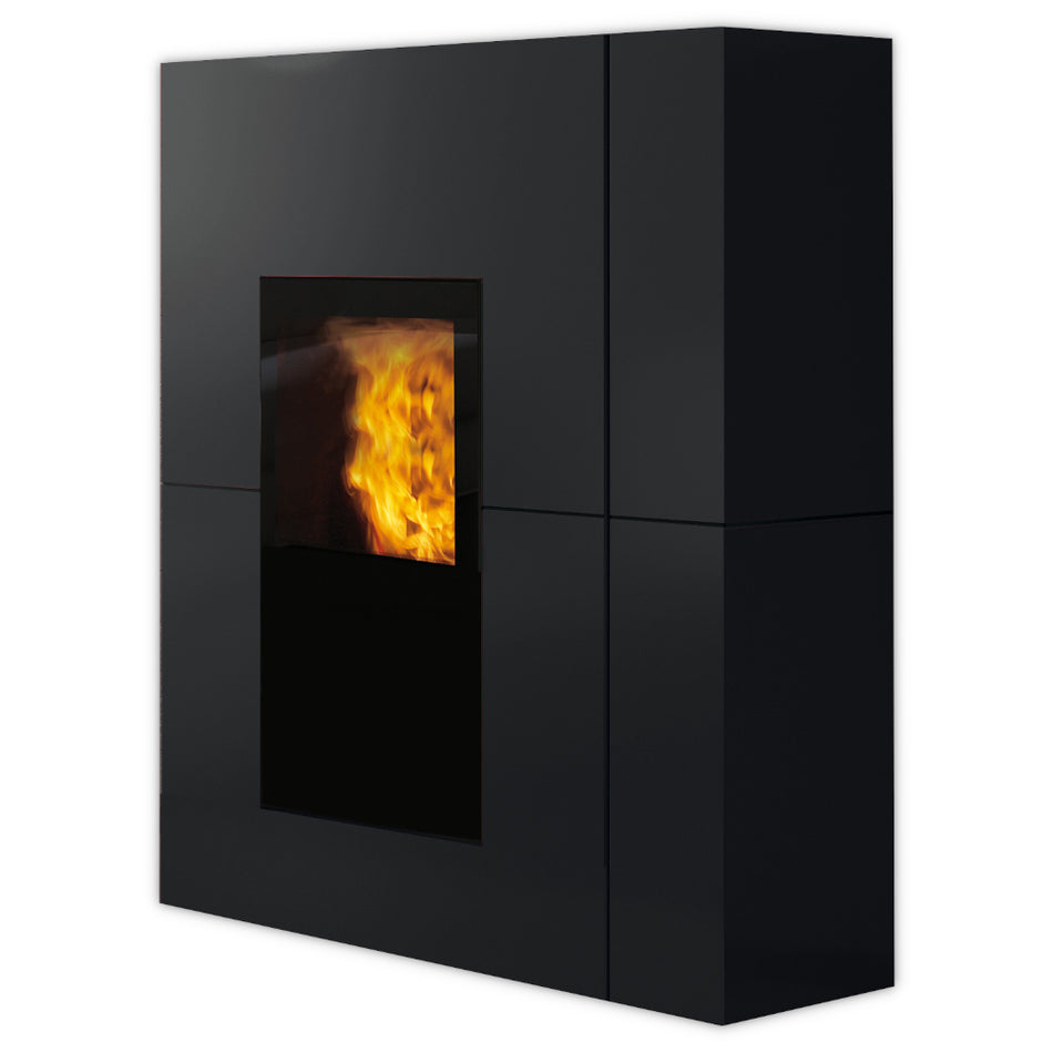 Rechteckiger Pelletofen Blade H 19 Evo von Edilkamin mit schwarzer Stahlverkleidung | klimaworld.com