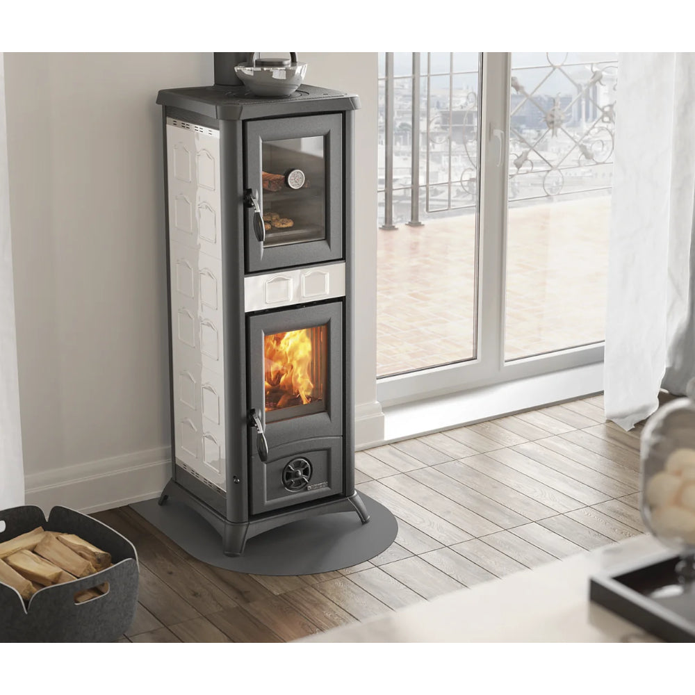 La Nordica Kuechenofen GEMMA FORNO.16 Weiss im Beispiel modernes Wohnzimmer | klimaworld.com