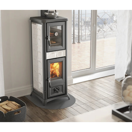 La Nordica Kuechenofen GEMMA FORNO.16 Weiss im Beispiel modernes Wohnzimmer | klimaworld.com