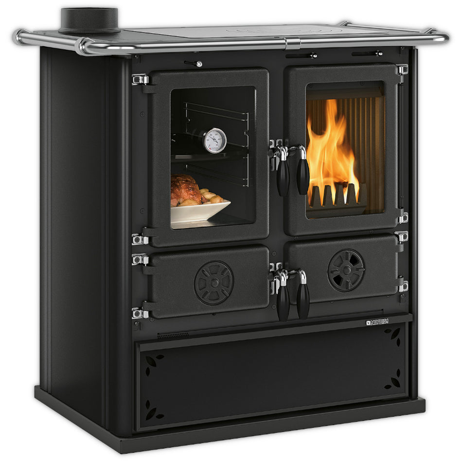 La Nordica Kuechenofen ROSETTA SX.16 STEEL, schwarze Seiten, schwarze Front, Backofen links, Feuerraum rechts, verzierte Holzschublade | Klimaworld.com