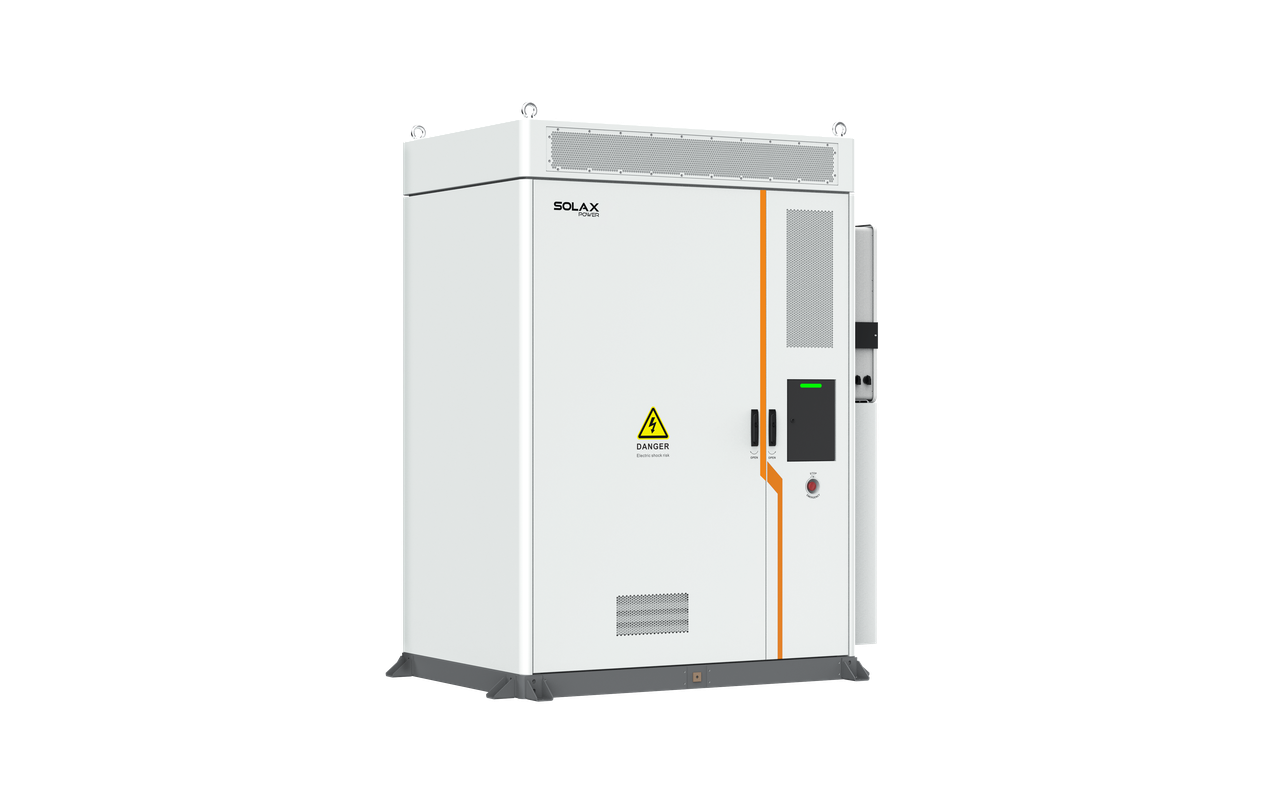 Weißer SolaX AELIO B200 Batterieschrank mit Wechselrichter X3-AELIO-60K Ansicht schraeg links | Klimaworld
