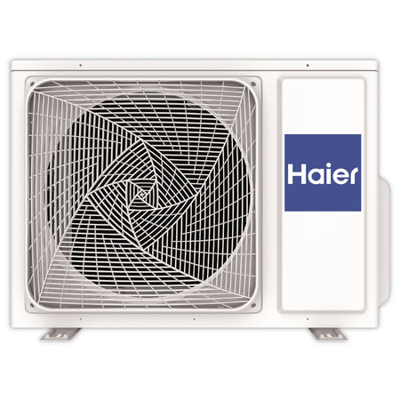 Haier Klimaanlage Serene Aussengeraet in Weiss mit Ventilatorgitter links und blaues Haier Logo rechts | Klimaworld.com