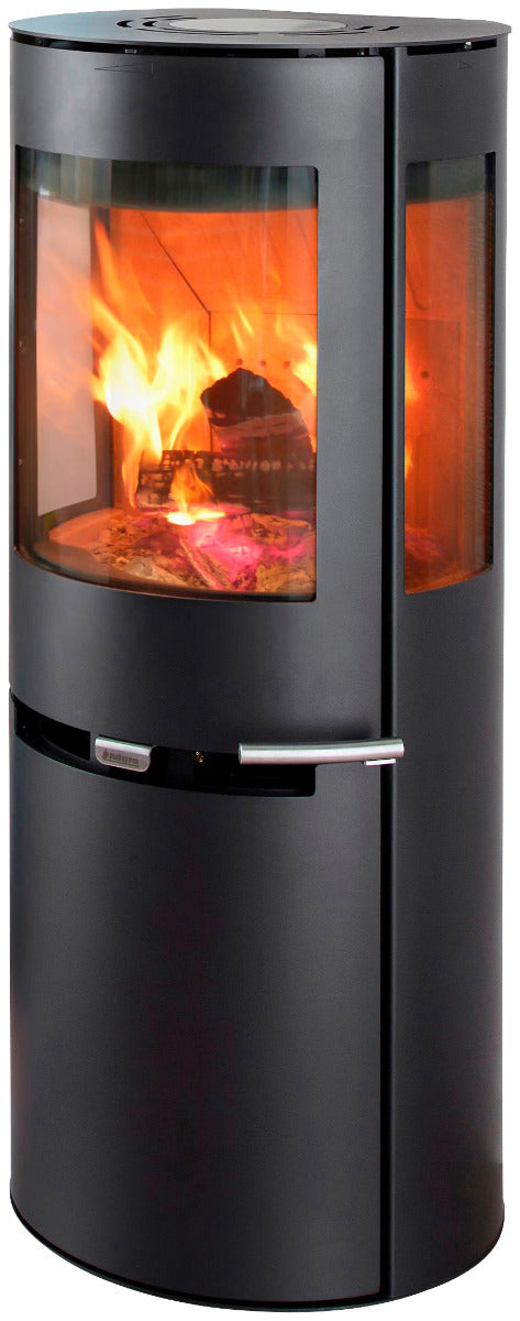 Aduro schwarzer Kaminofen Aduro 9.5 mit Beispiel Flammenbild und Holzscheiten| Klimaworld.com