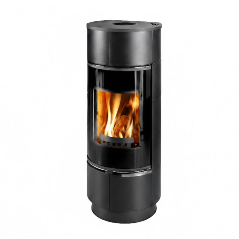 Runder Thorma Kaminofen ATIKA PLUS mit Grafit matter Steinverkleidung, gebogener Glasscheibe und Feuer | Klimaworld.com