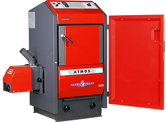 Roter Atmos P21 Pelletkessel mit Brenner an der linken anthrazitfarbenen Seite | klimaworld.com