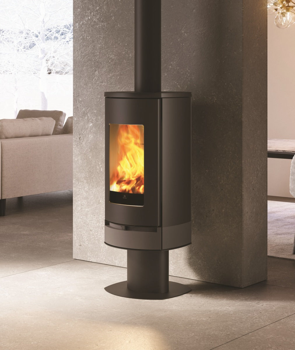 Edilkamin luftgeführter Kaminofen Code J Evo mit 8,1 kW mit Stahlkorpus in grau, Ambiente nah | Klimaworld.com