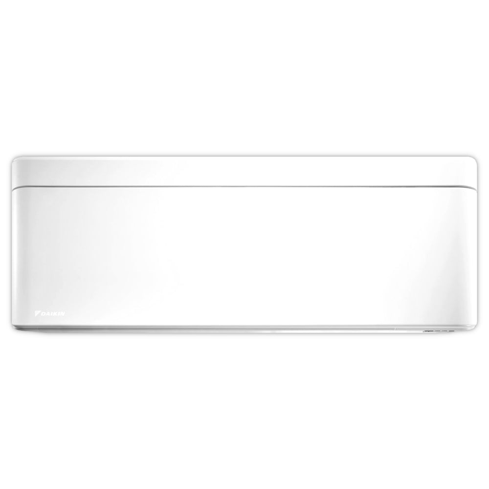 Daikin Stylish C-Serie Wandgeraet in Weiss mit flacher Front, abgerundeten Kanten und Daikin Logo links | Klimaworld.com