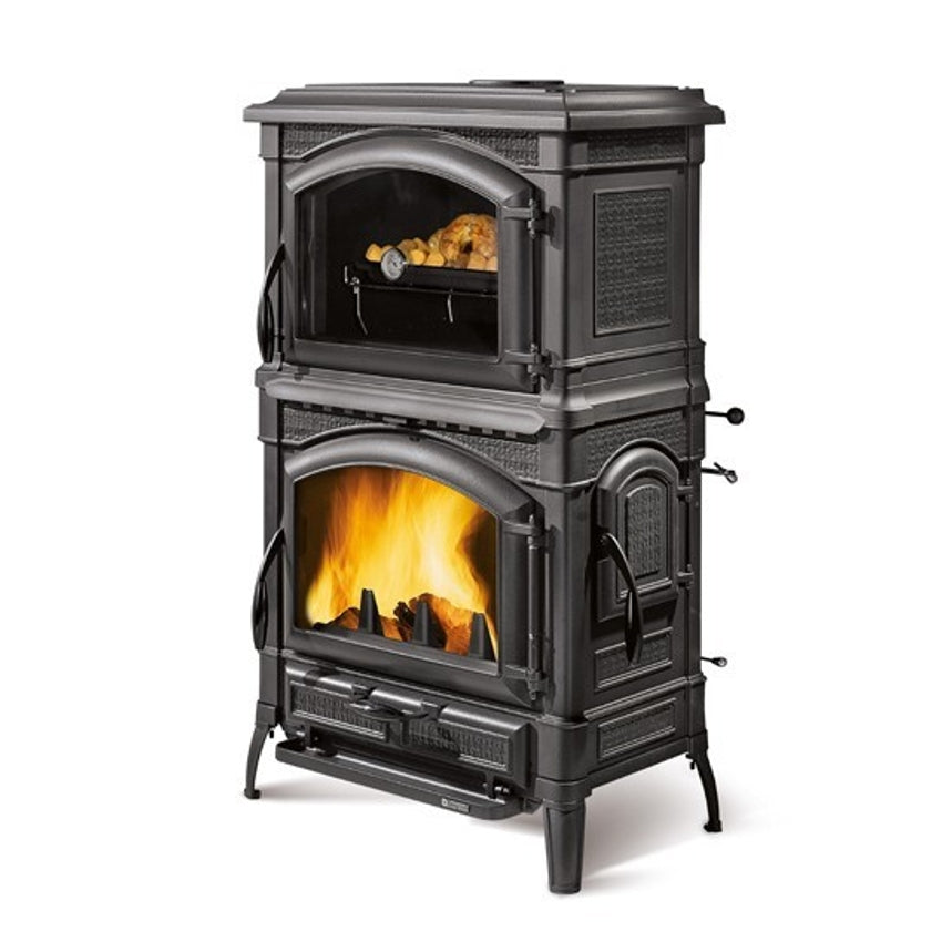 La Nordica Isotta Forno Evo in dunklem Gusseisen, unten Feuerraum hinter Glas, oben Backfach mit Sichtfenster | Klimaworld.com