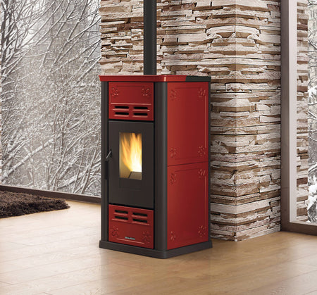 Extraflame Pelletofen Serafina Lux Evo in bordeaux Ambientebild
