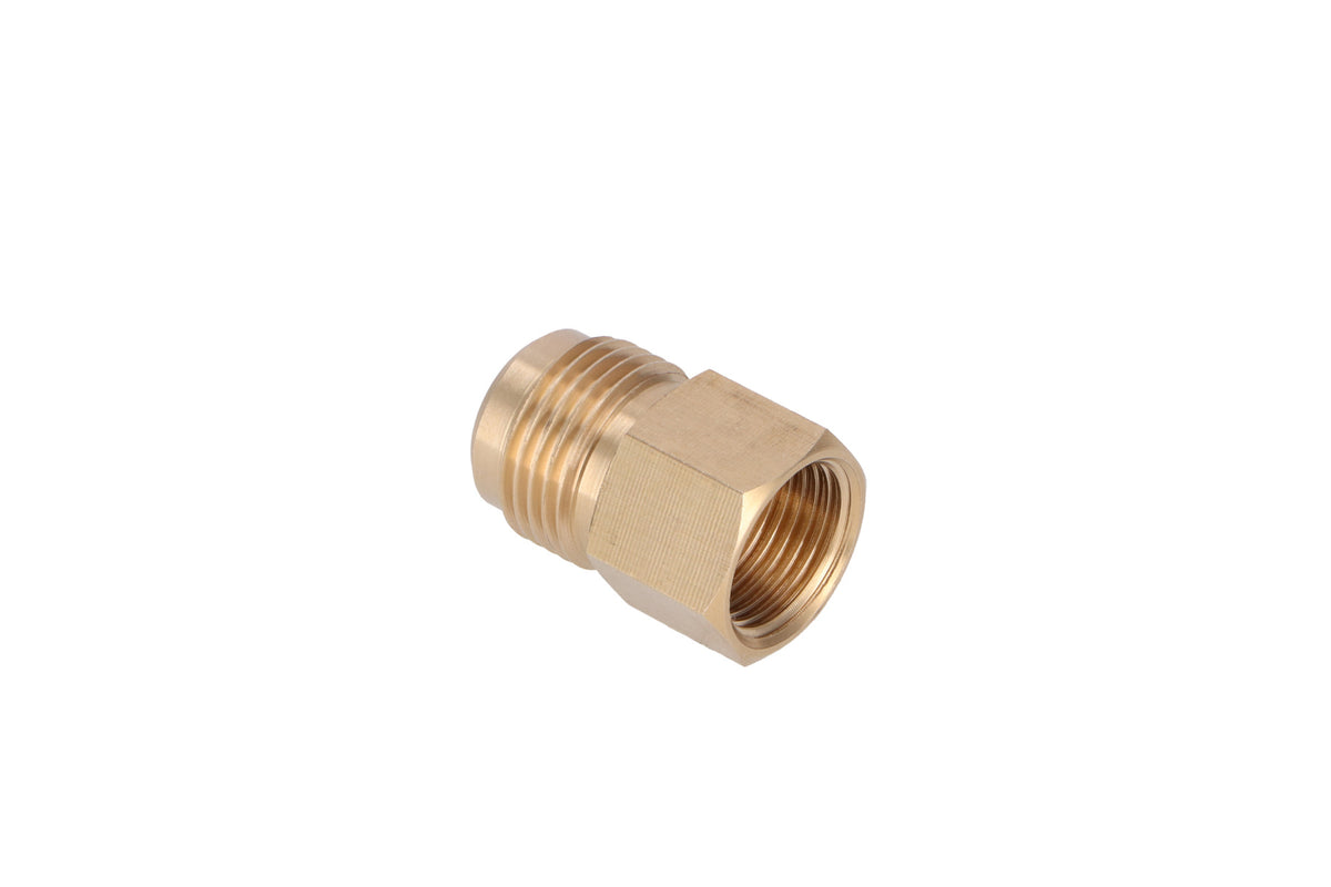 REDUZIERNIPPEL 1/2'' IG < 5/8'' AG SAE