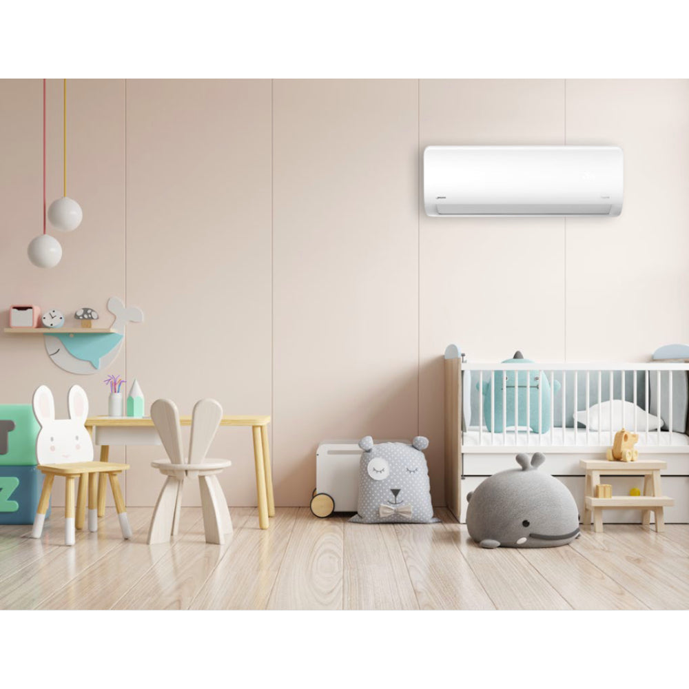 Weisses MIDEA Wandgeraet in der Ambienteansicht Kinderzimmer | klimaworld.com
